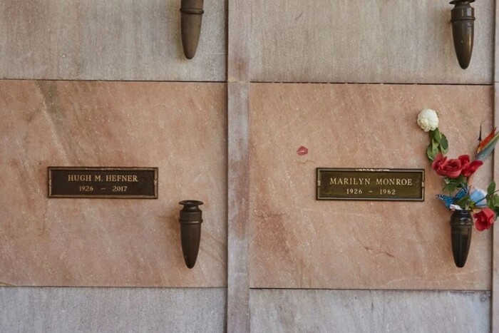 Несподіваний лот: в США місце в мавзолеї поруч з Мерилін Монро виставлено на аукціоні