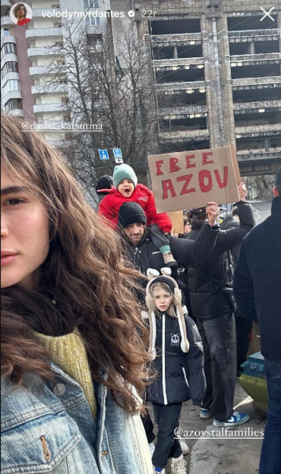 Даша Кацурина ответила, как рассказывает 8-летней дочери о войне, и показала фото с митинга