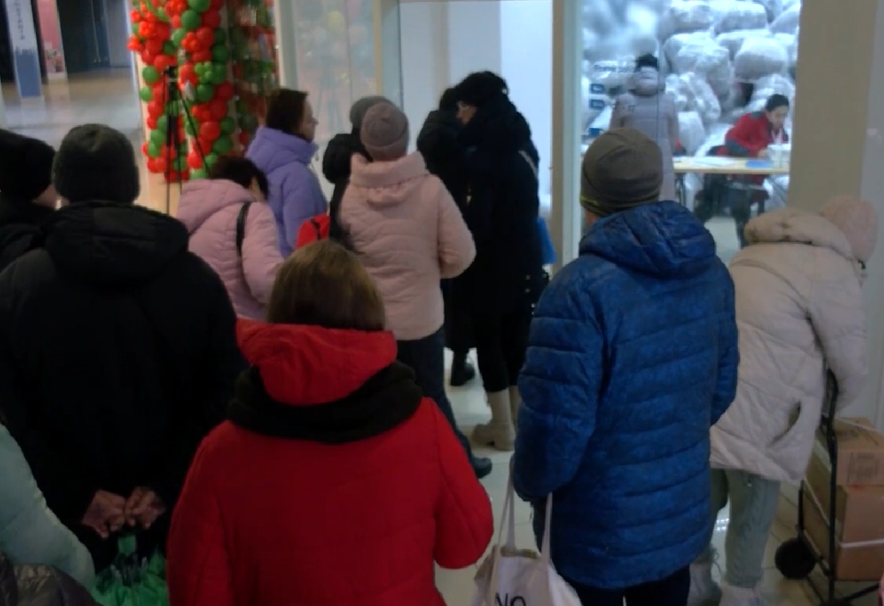 Безкоштовні продукти для пенсіонерів у Київській області: крім їжі можна отримати й іншу допомогу, що відомо