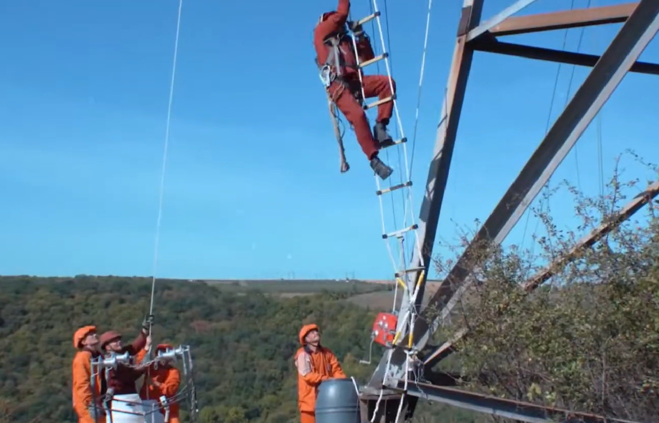 Графік відключення світла з 6 по 7 листопада в Чернігівській області: українців попередили про вимкнення