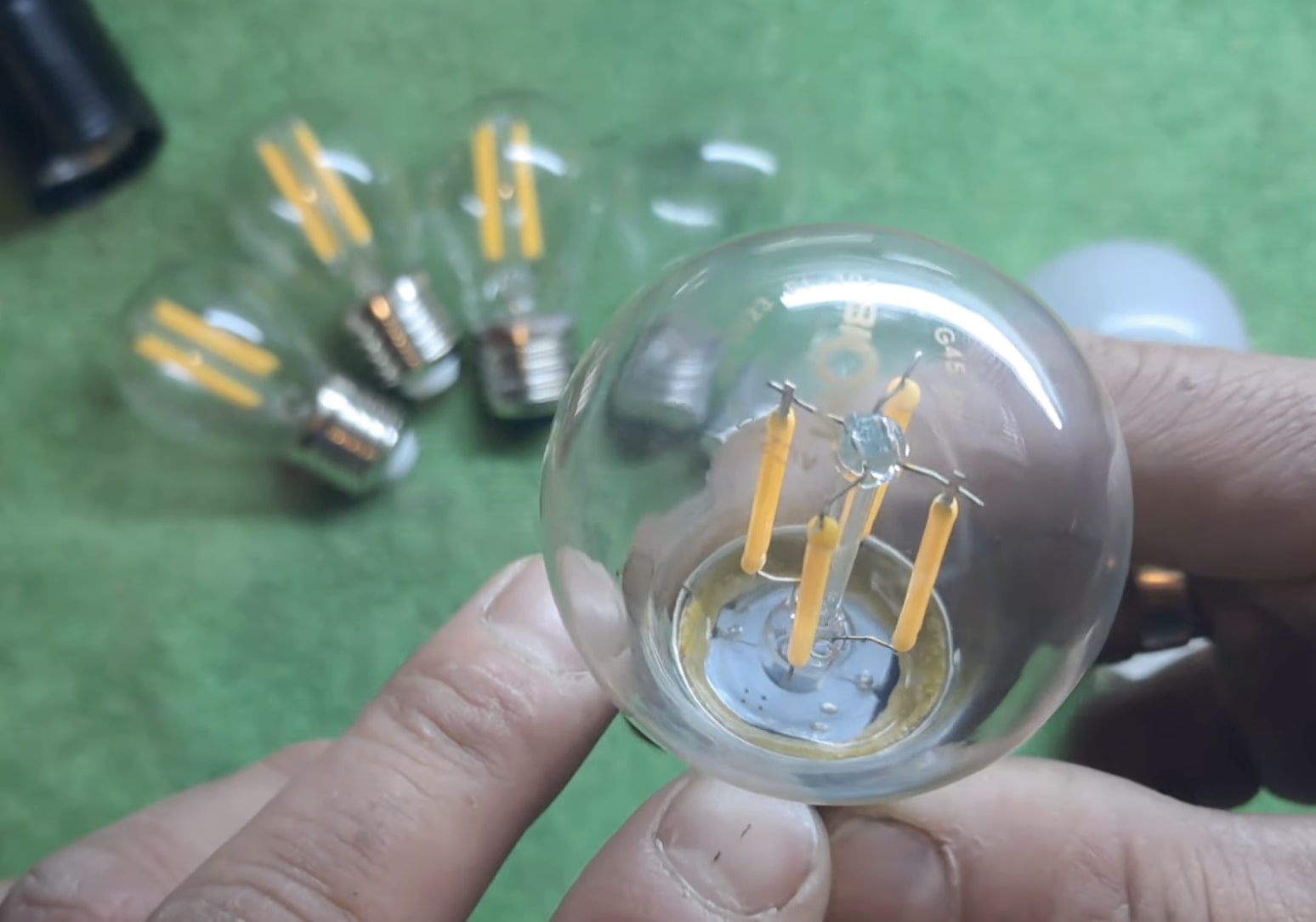 Графік відключення світла в Запорізькій області на 19 листопада: оголошено про відсутність електрики на багато годин