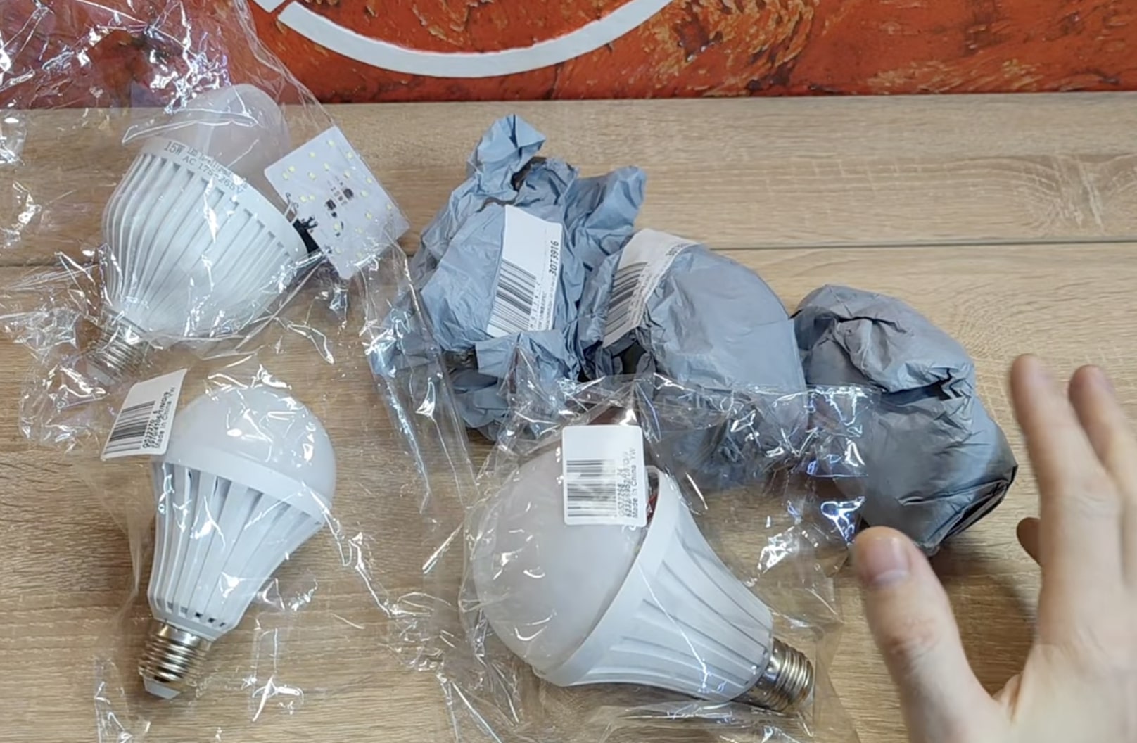 Графік відключення світла в Чернігівській області на тиждень з 24 по 30 листопада: скільки годин жителі терпітимуть жорсткі обмеження