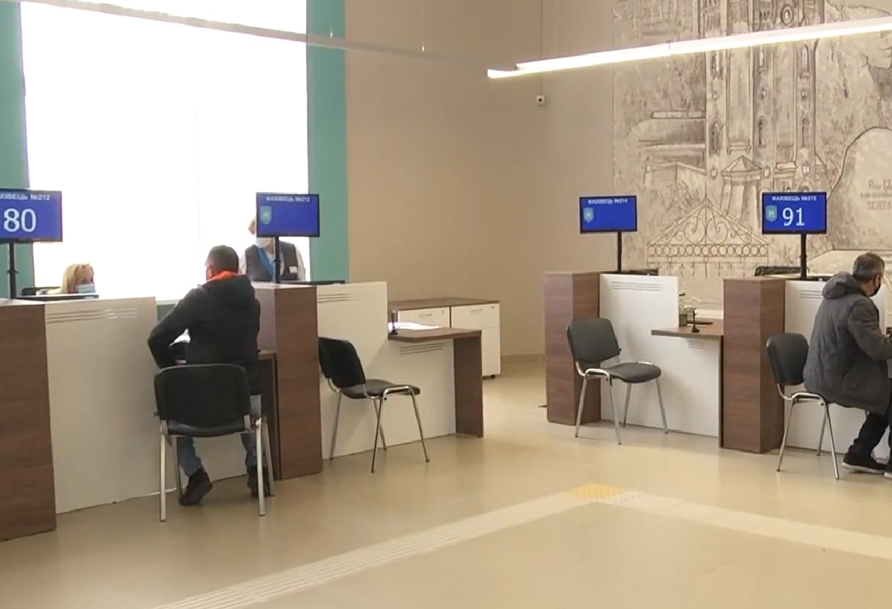 Грошова допомога для ВПО у Харківській області: кому з переселенців подарують 2 тисячі